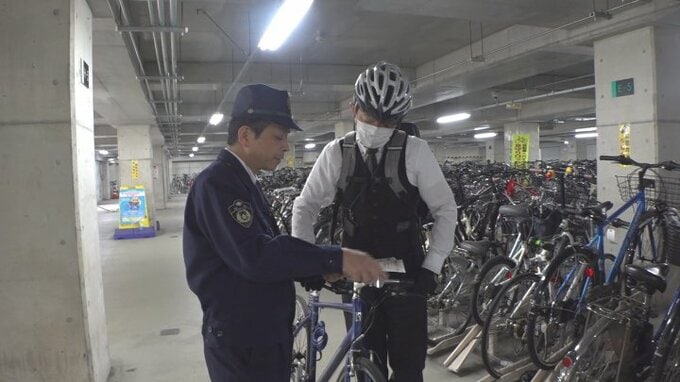 イヤホン装着5000円など　自転車の交通違反に反則金　制度を周知する街頭活動　JR甲府駅前|TBS NEWS DIG
