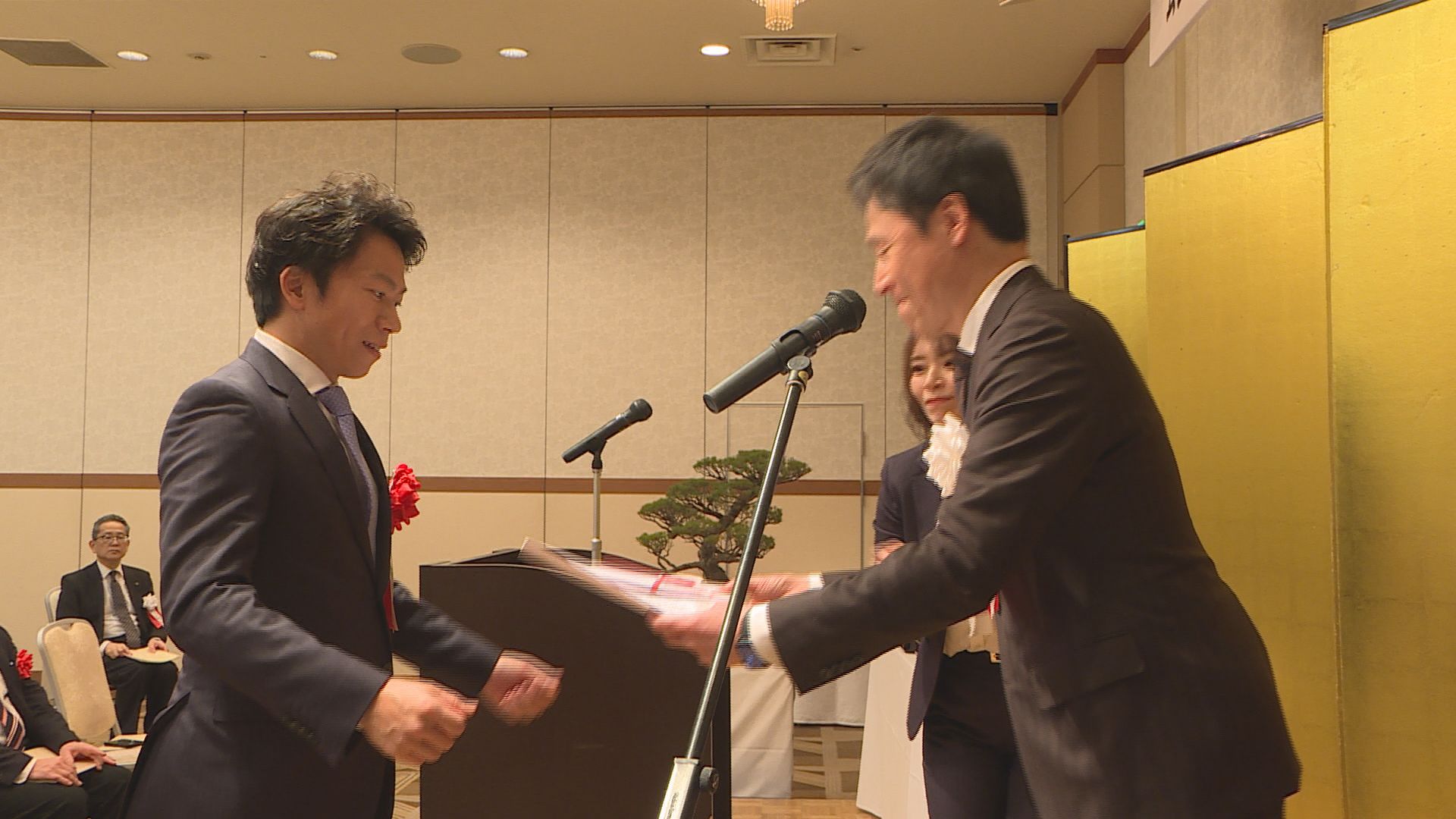 地域経済への支援 YMFG地域企業助成基金表彰式 山口 | 山口の