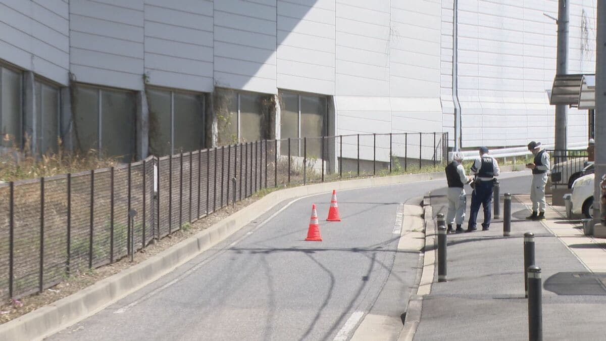 高速道路高架下の路上で倒れていた男性が死亡 現場の上は「名古屋JCT」で１台のワンボックスカーが放置された状態に 名古屋・緑区