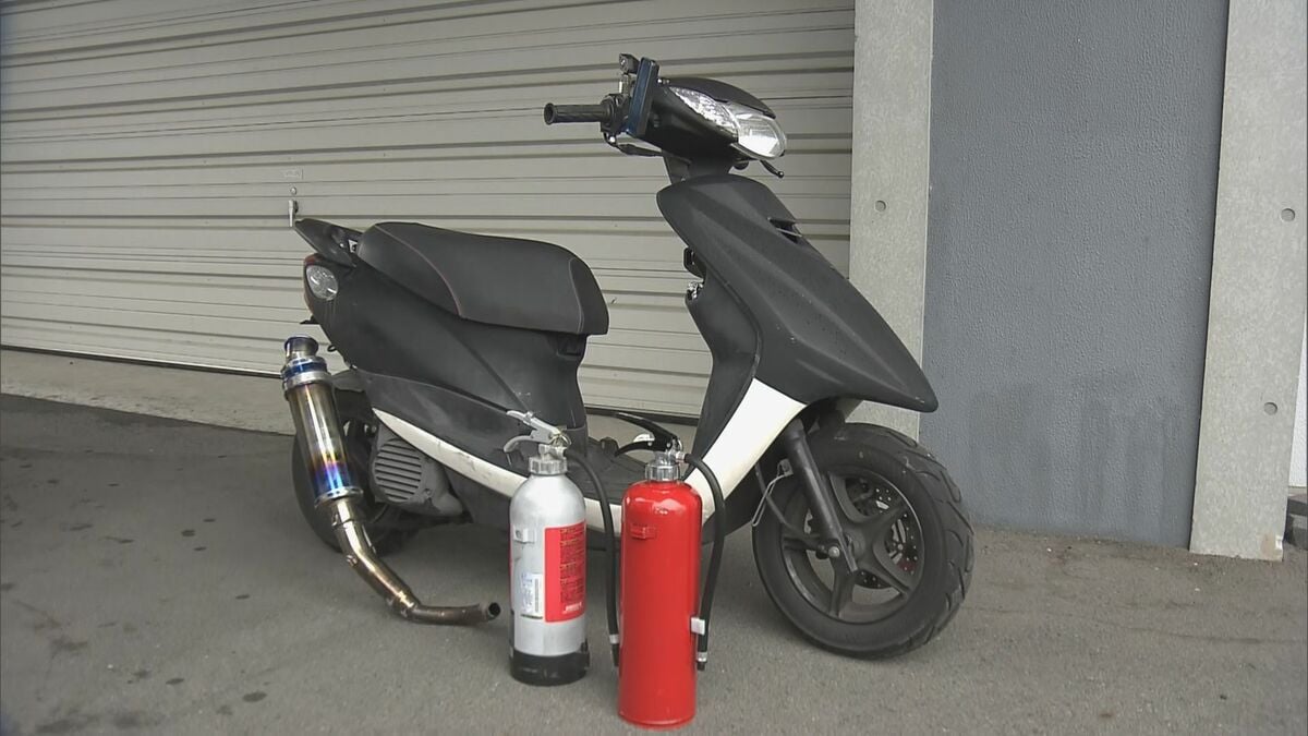 バイクの暴走行為を警戒中のパトカーに消火器噴射し生卵を投げつけたか 15歳から19歳までの男女6人逮捕 岐阜市