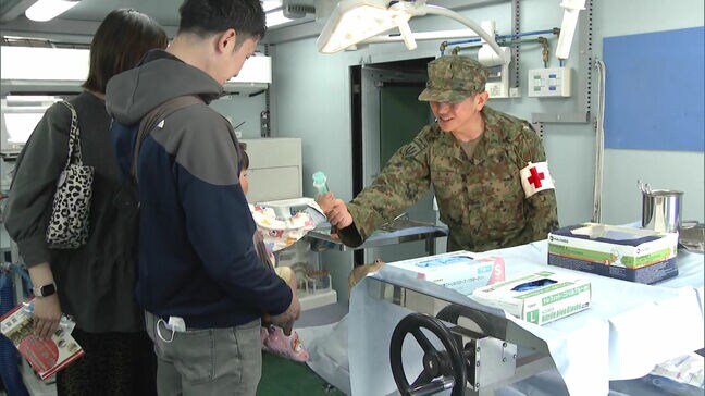 陸上自衛隊福岡駐屯地で開設７６周年記念行事　無人航空機や「動く手術室」など展示|TBS NEWS DIG