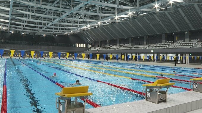 マエダアリーナに県内初の『日本水泳連盟公認』の屋内50ｍプール　競泳選手・相馬あいさんたちが泳ぎ初め　青森県　|　青森のニュース│ATV NEWS│青森テレビ