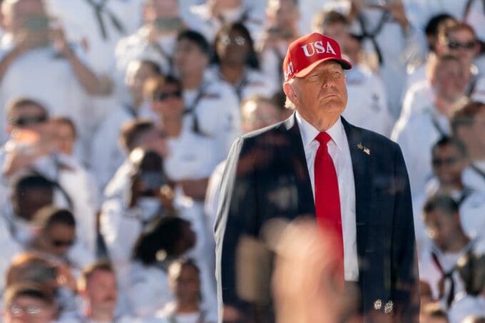 トランプ氏、10月15日の米兵士給与支払い指示－政府閉鎖下でも実施へ