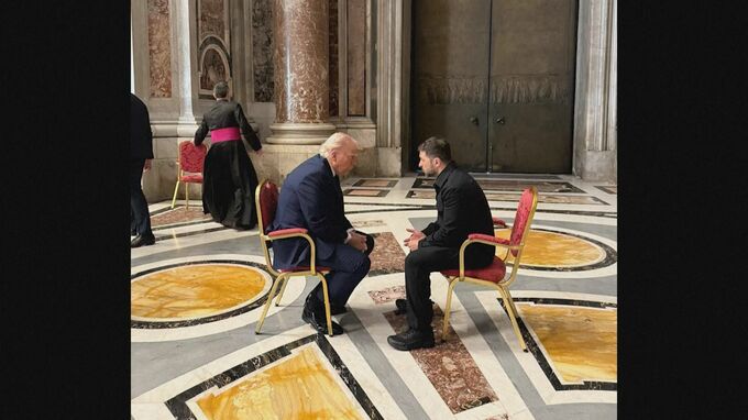 トランプ大統領とゼレンスキー大統領が会談　ローマ教皇葬儀に参列に合わせて　26日に再び会談で合意|TBS NEWS DIG