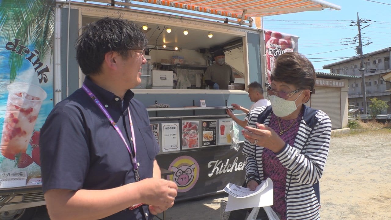 一人暮らしだから助かる」キッチンカーで出向く 移動式の地域食堂で