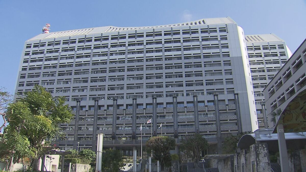 沖縄県知事選挙　告示後初の週末　各地で政策訴え