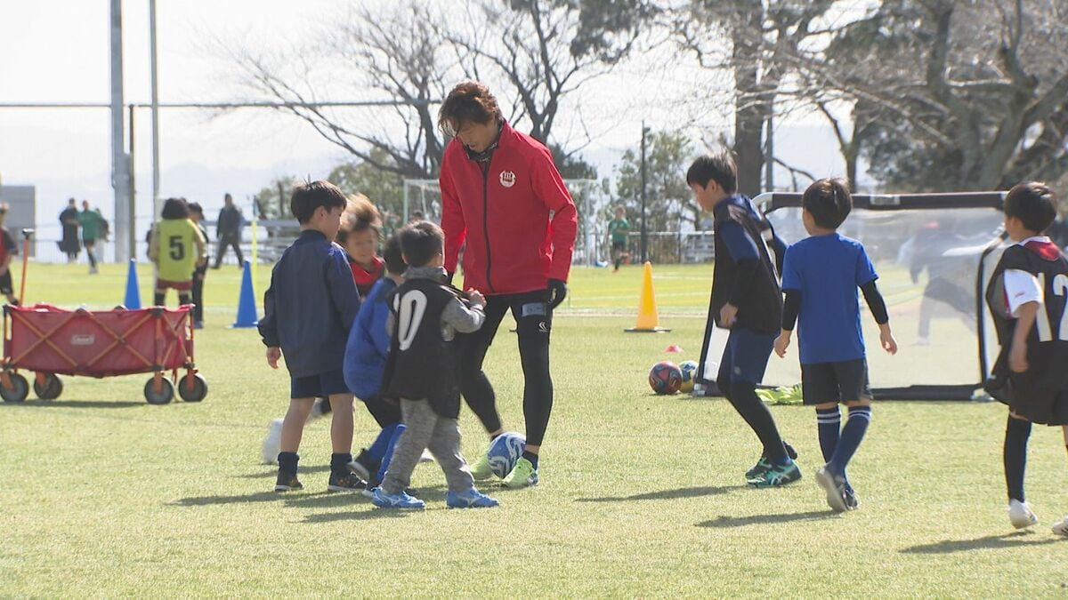 ヴェルスパ大分が子どもたちと交流　悲願のJ3昇格へ「勝利をプレゼントしたい」