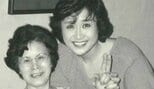 【小林幸子】母の命日にモノクロの思い出の写真を公開「お母さん、3姉妹を産んでくれてありがとう」|TBS NEWS DIG