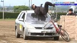 スタントマンが自転車事故を完全再現! 生徒の悲鳴も上がる迫力 盛岡市の中学校で交通安全教室|TBS NEWS DIG