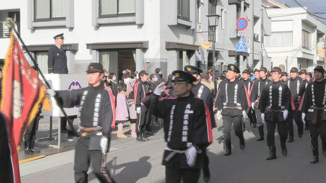 4年ぶり分列行進の復活を市民見守る　能登半島地震踏まえ安心安全なまちへ決意新たに　岩手・大船渡市で消防出初式|TBS NEWS DIG