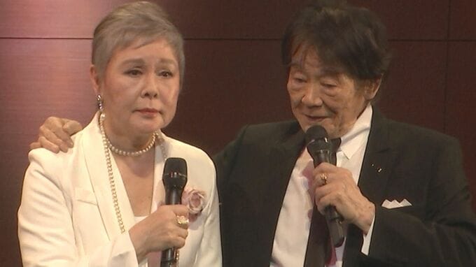 【 田辺靖雄＆九重佑三子夫妻 】半月だけの〝両方80歳〟を楽しむ「80★80」コンサート　孫も飛び入りで誕生祝い〝100歳目指してがんばって！〟|TBS NEWS DIG
