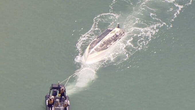 【続報】沖縄・辺野古沖の転覆事故　男女2人の死亡を確認、うち1人は10代女性　同志社国際高校の生徒18人が乗船|TBS NEWS DIG