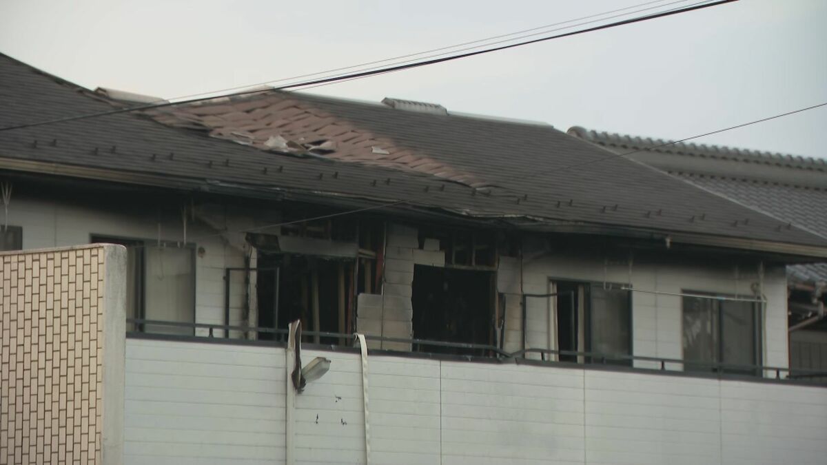 アパート火災でベランダから1人の遺体  別の部屋に住む男性2人も軽いケガ  岐阜・岐南町