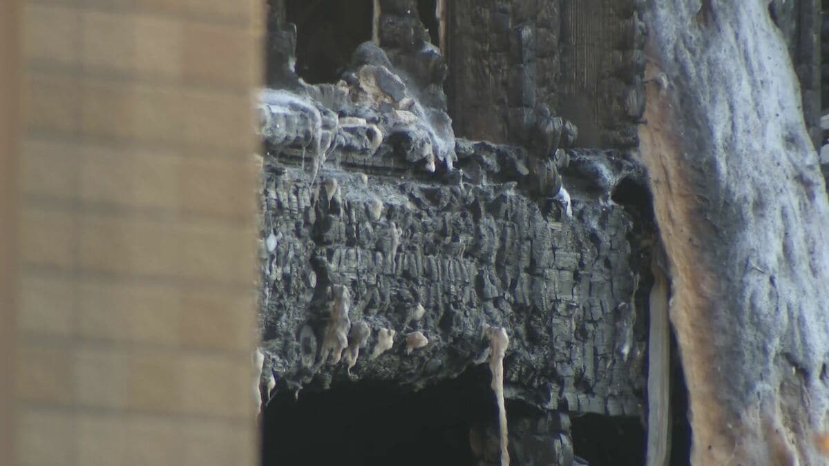 愛知･大府市の住宅火災で70代兄弟が死亡 未明に近隣住民が通報 2階建て木造住宅の1階部分が全焼