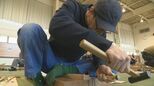 家具職人が木工技術を競う「旭川木工技能競技大会」予選会　職人25人が板2枚を直角に組み合わせる課題に挑む|TBS NEWS DIG