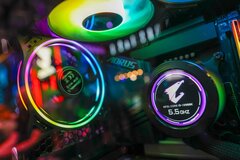 ウォール街の支持失うインテル、株価が年初来60％安も逆風なお続く| TBS CROSS DIG with Bloomberg