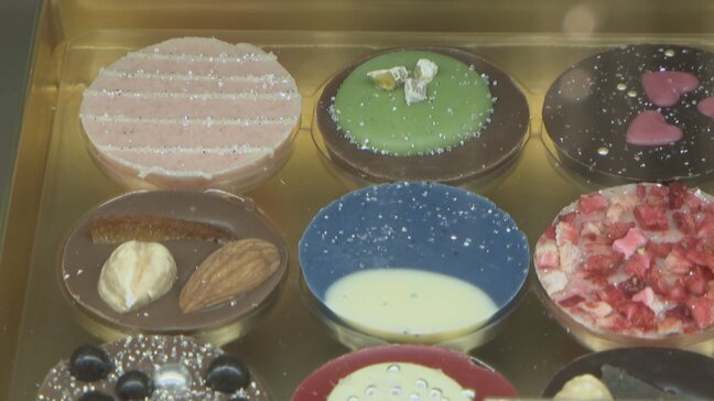 「見ていてワクワク」　普段お目にかかれないチョコレートに出会える！　定番から海外ブランドまで50店が勢ぞろい　バレンタインマルシェ始まる　甲府・岡島|TBS NEWS DIG