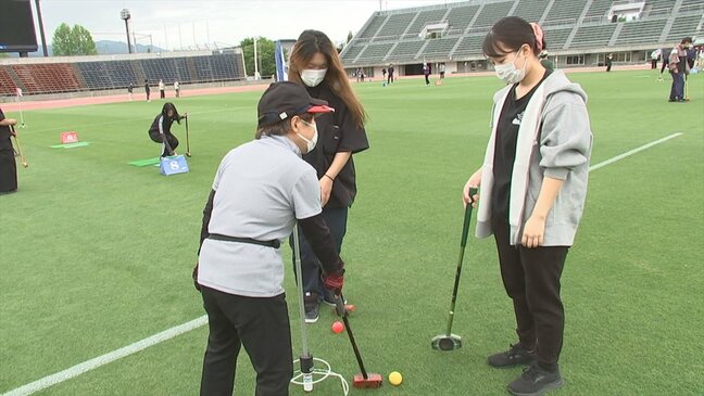 グラウンドゴルフで世代を超え交流　専門学校生と高齢者で親善試合　甲府|TBS NEWS DIG