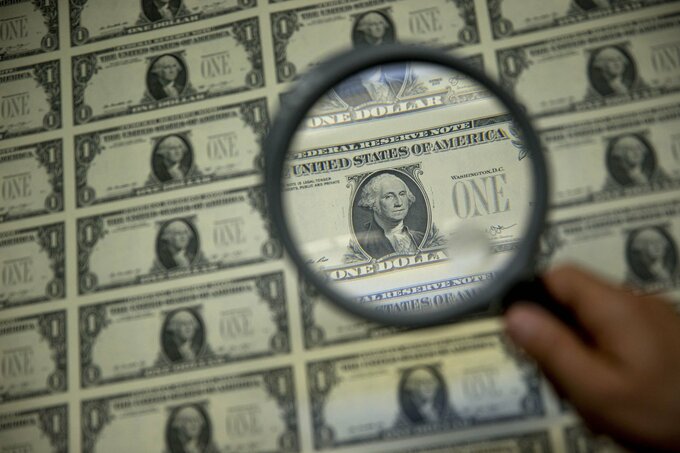 ドルは９年ぶり大幅高に、米利下げ観測後退や関税強化見通しが追い風