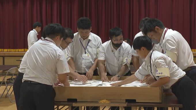 沖永良部島・和泊町長選挙　投票率82．39%　開票作業始まる|TBS NEWS DIG