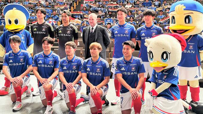「素晴らしいクラブと一丸となって戦う」横浜FM スティーブ・ホーランド新監督の決意【2025シーズン新体制発表会見】|TBS NEWS DIG