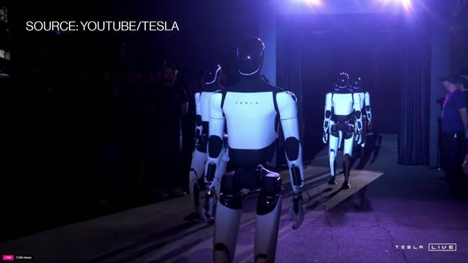 テスラの人型ロボット、イベント中に従業員が遠隔操作－関係者