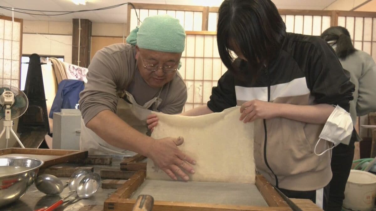 ｢世界にひとつだけの卒業証書｣ 約800年前から受け継がれる“山中和紙”を小学6年生が手作り 故郷に誇りをもって 岐阜･飛騨市