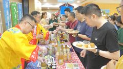 中国・北京で沖縄の特産品をPR　黒糖風味のスイーツも登場　沖縄県産の水産物輸出再開にも意欲| TBS CROSS DIG with Bloomberg