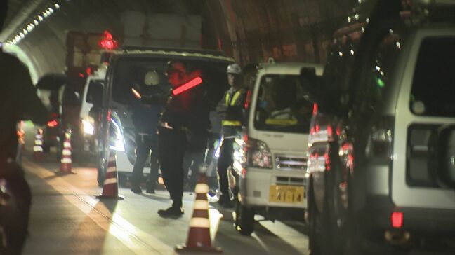 後進してきた作業用のトラックに作業員の男性がはねられ男性1人が重傷 山口|TBS NEWS DIG