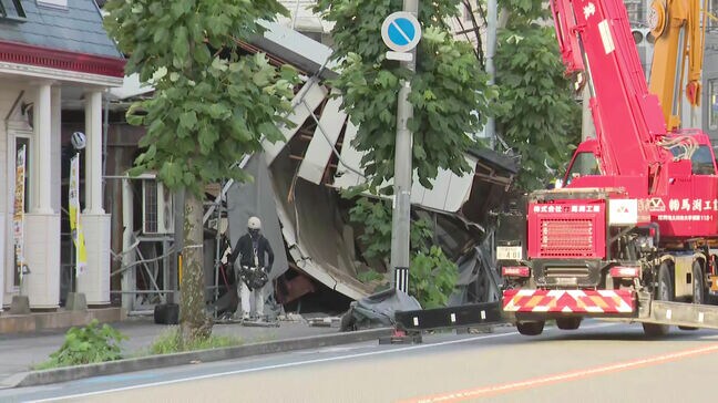 解体中の建物が倒壊　40代と20代の男性作業員2人が死亡　30代作業員と通行人の50代男性がけがをするも意識あり|TBS NEWS DIG