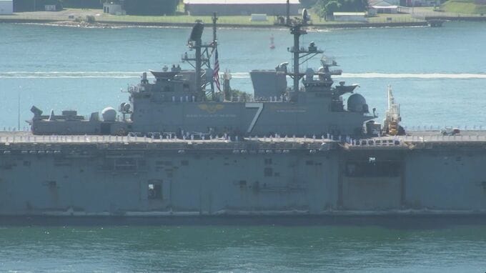 中東派遣の米海軍強襲揚陸艦「トリポリ」長崎県の佐世保基地に帰還|TBS NEWS DIG