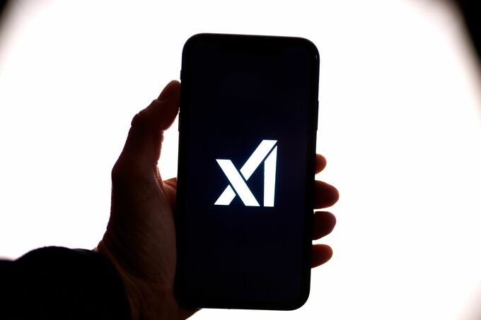 マスク氏のｘＡＩ、評価額400億ドルで資金調達を模索－関係者
