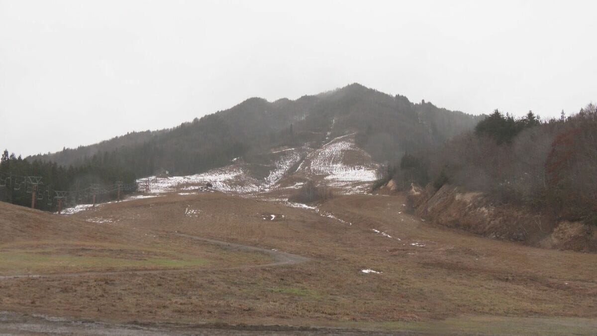 スキー場が雪不足でオープン延期 ｢1センチでも多く雪が降ってくれれば｣ 場内のカフェやレストランも営業を見送りに 岐阜･飛騨市