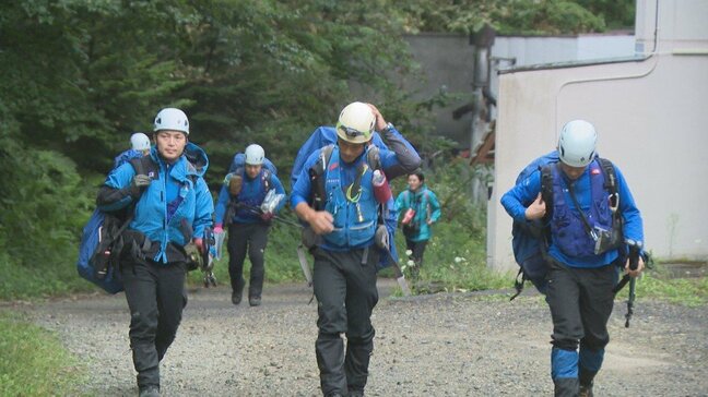 【速報】現場付近で財布を発見 クマに襲われた20代男性の所持品か…近くには血がついたシャツや催涙スプレーも 北海道・羅臼岳|TBS NEWS DIG