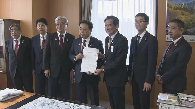 日米関税交渉めぐりJAトップが赤沢大臣に緊急要請「農業を犠牲にする交渉は到底受け入れられない」|TBS NEWS DIG