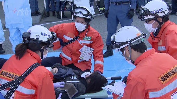 大型旅客船で同時に多数の負傷者が出たらどうなる？“衝突”を想定した訓練　|　福岡のニュース｜RKB NEWS｜RKB毎日放送