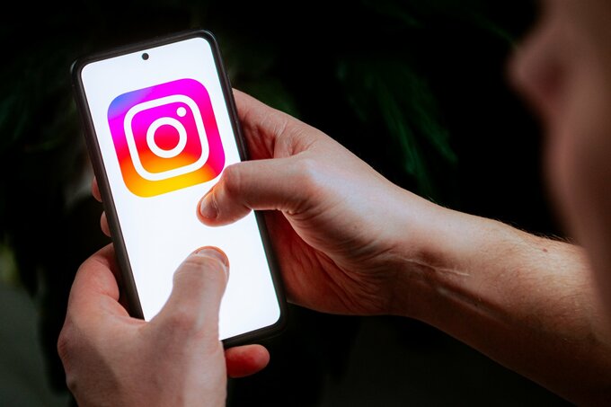 若者を「セクストーション」被害から守れ、インスタグラムが警戒促す