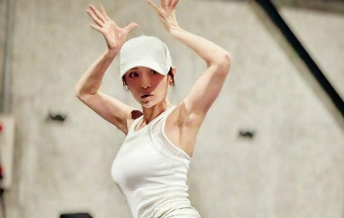 【 浜崎あゆみ 】 「本気の人間が集まり全力でエンターテイメントするとこうなるのか、、、と早くも感動して泣きそう」 「2025年のa-nationどうかお見逃しなく!!!!」|TBS NEWS DIG