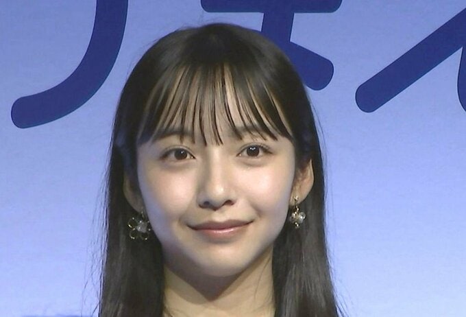 【 山之内すず 】　記者から質問ゼロで大焦り　〝汗かいてきた〟　汗をかいて緊張した「仕事」問われ…〝アッコさんとのプライベート焼き肉〟|TBS NEWS DIG