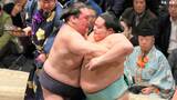 琴ノ若が照ノ富士に敗れ2敗目...大関取りへ崖っぷち、綱取り霧島は豊昇龍下す V争いは2敗で3人が並ぶ混戦に【大相撲初場所13日目】|TBS NEWS DIG