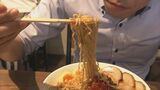一杯1800円“担々麺デラックス”は「頼む方の9割が海外の方」　外食価格「どうなっとるの？」 “春の高山祭”で考えた|TBS NEWS DIG