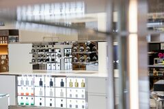 仏ケリング、ビューティー事業をロレアルに売却へ－戦略的提携の一環| TBS CROSS DIG with Bloomberg