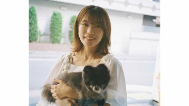 【美山加恋】28歳で運転免許を取得「むすびといっぱいドライブするためにとった免許なので、いっぱいドライブします」と愛犬との写真を公開|TBS NEWS DIG