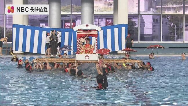 長崎市で開催の夏季水泳教室　恒例の「大名行列」で練習の成果を披露|TBS NEWS DIG