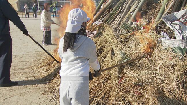 ｢来年も続いていったらいいな｣ 地域の伝統 どんど焼きで3世代交流　山口・田布施町|TBS NEWS DIG