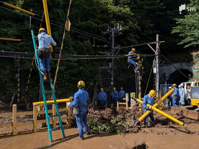 【台風情報】のり面が崩れて伊豆急行線の線路に土砂が流入「全線の復旧には相当の時間を要す見込み」伊豆地方では線状降水帯が発生＝静岡・河津町【現場の写真あり】|TBS NEWS DIG