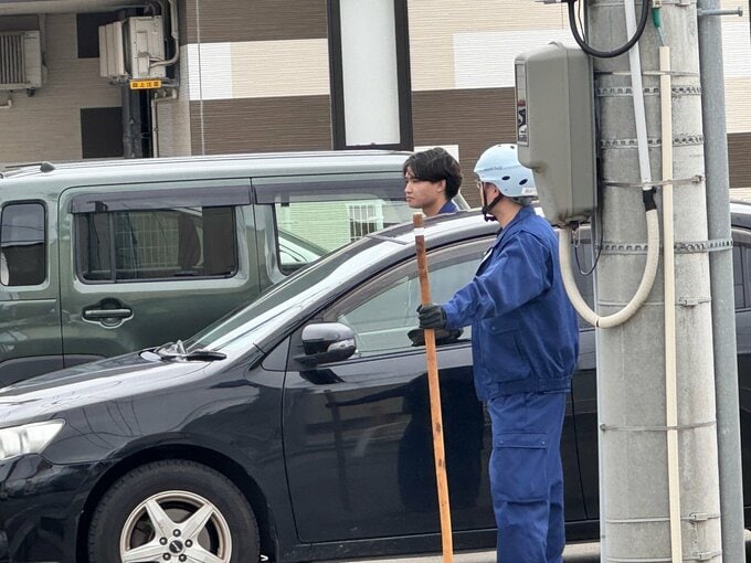 【速報】JR鶴岡駅前でクマの目撃　民家の敷地に逃げ込む　警察が取り囲み対応中　（山形・鶴岡市）|TBS NEWS DIG