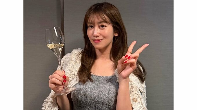 【 中川安奈 】　「こういうときのシャンパンは格別ですね」社会人10周年をシャンパンで乾杯　 “間違い探し”のようなオフショット公開|TBS NEWS DIG