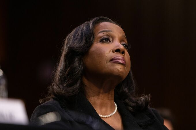 クックＦＲＢ理事が辞任しないなら解任－トランプ氏、圧力強める