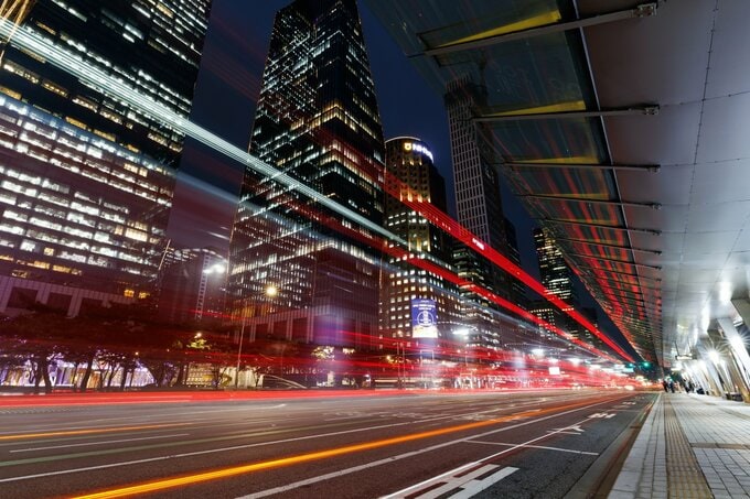 レバレッジETF拡大、銀行にも新たなリスク－暴落保険でヘッジ急ぐ
